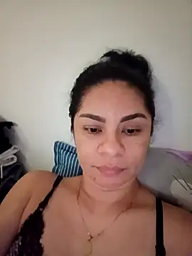 luna pinky online show from February 2026 06:33:02 PM