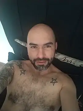 Snapshot of hairyandbigmann chatting on July 2026 03:59:02 PM hairyandbigmann online show from July 2026 03:59:02 PM