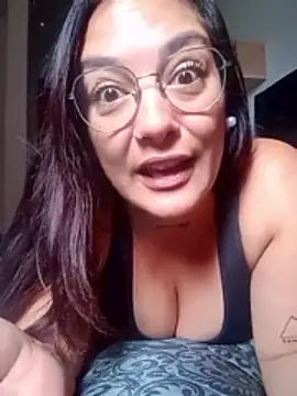 kuramaqueen online show from February 2026 05:56:01 PM