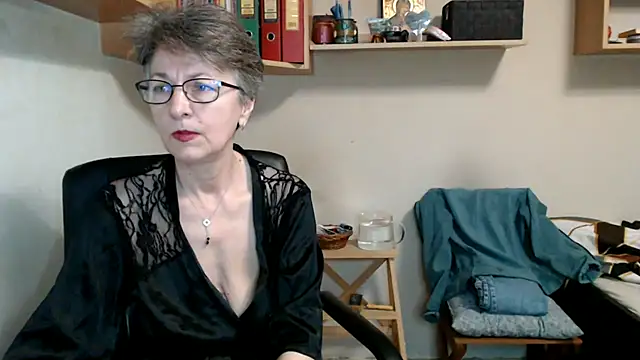 katemodel online show from November 2025 07:47:01 AM