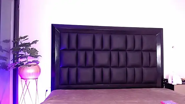 mia roosee1 online show from February 2026 05:04:01 AM