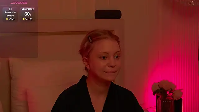 MollyHilton online show from April 2026 06:17:01 PM