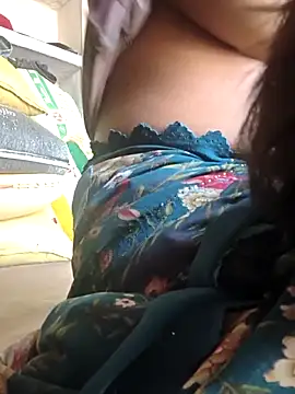 Snapshot of Binnu_pande chatting on April 2026 03:56:01 AM Binnu pande online show from April 2026 03:56:01 AM