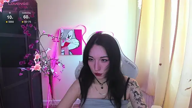 AliceeinWonderlanddd online show from February 2026 06:22:01 AM