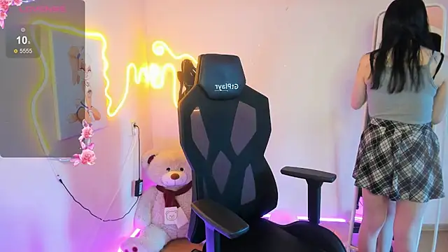 AliceeinWonderlanddd online show from February 2026 02:34:02 AM