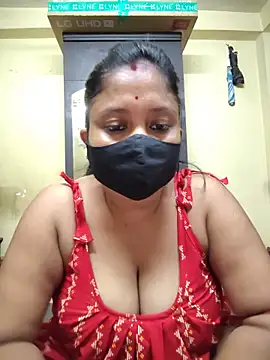 Snapshot of Curvy_Trisha chatting on May 2026 03:42:02 PM Curvy Trisha online show from May 2026 03:42:02 PM