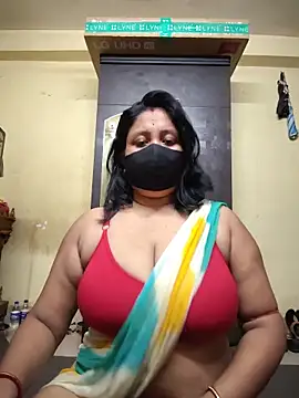 Snapshot of Curvy_Trisha chatting on June 2026 03:25:02 PM Curvy Trisha online show from June 2026 03:25:02 PM