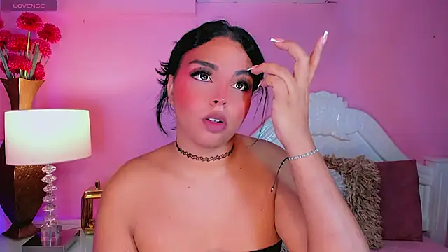 Maia Hotts online show from July 2026 08:55:02 PM