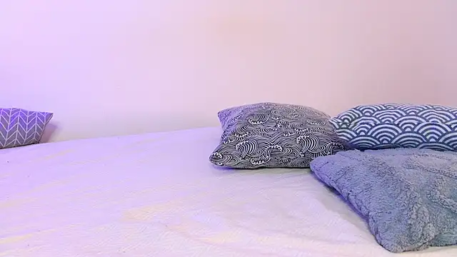 Luvtosin663 online show from April 2026 03:04:02 PM