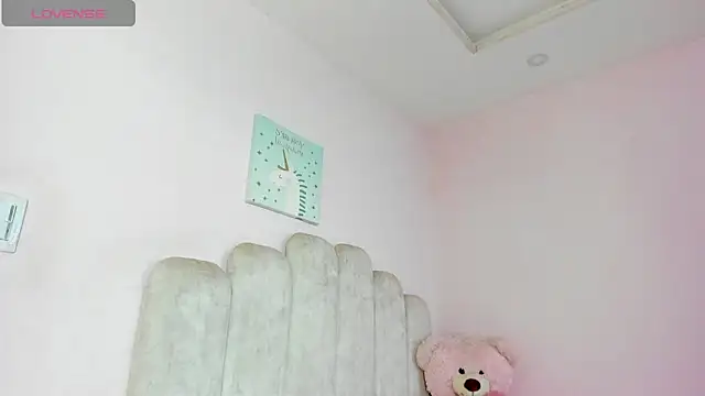 paula cosioo online show from April 2026 02:32:02 PM