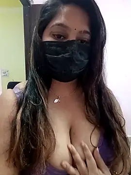 Snapshot of Aliya_Hott chatting on March 2026 05:33:02 AM Aliya Hott online show from March 2026 05:33:02 AM