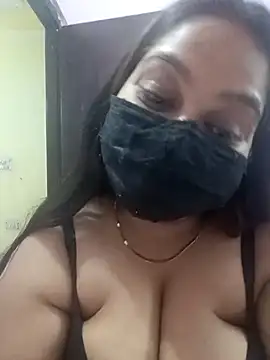 Snapshot of Aliya_Hott chatting on March 2026 01:45:01 PM Aliya Hott online show from March 2026 01:45:01 PM