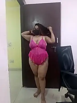 Snapshot of Aliya_Hott chatting on April 2026 02:54:01 AM Aliya Hott online show from April 2026 02:54:01 AM