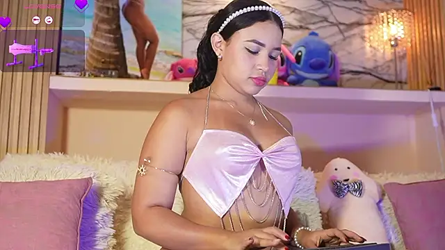 Snapshot of Adriana_crof chatting on February 2026 03:51:02 AM Adriana crof online show from February 2026 03:51:02 AM