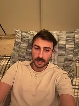 Snapshot of Aliiiix chatting on February 2026 11:25:01 PM Aliiiix online show from February 2026 11:25:01 PM