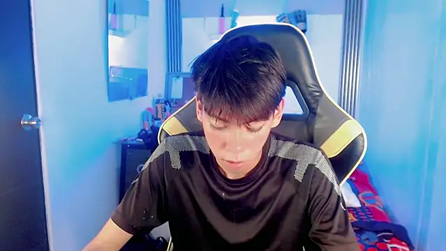 Liarr  online show from May 2026 11:12:03 PM