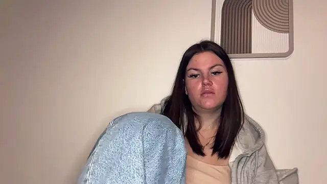 kiaraaaa75 online show from February 2026 05:19:02 PM