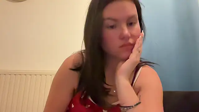 kiaraaaa75 online show from March 2026 08:35:02 PM