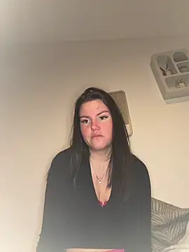 kiaraaaa75 online show from March 2026 07:14:01 PM