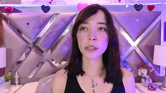 Snapshot of HarperrWest chatting on February 2026 08:09:01 PM HarperrWest online show from February 2026 08:09:01 PM