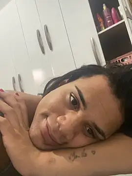 lavinyaalencar22 online show from February 2026 07:07:01 PM