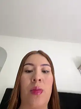 Snapshot of Hanna_Becker_ chatting on April 2026 03:12:01 PM Hanna Becker online show from April 2026 03:12:01 PM