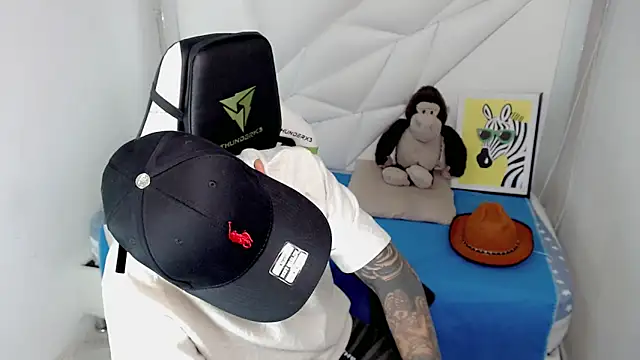 Snapshot of Black_diamondd_ chatting on February 2026 01:59:01 PM Black diamondd online show from February 2026 01:59:01 PM