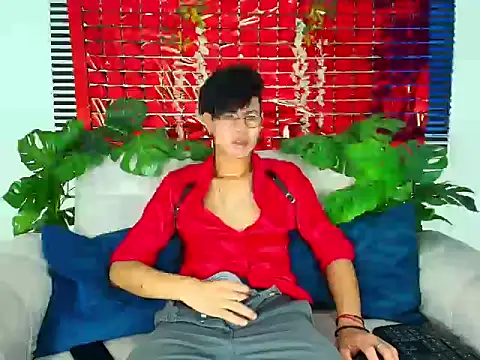 Snapshot of ThiiagoSaeenz chatting on February 2026 03:54:01 PM ThiiagoSaeenz online show from February 2026 03:54:01 PM