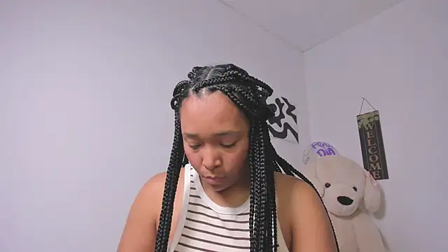 Nia13 online show from March 2026 06:46:02 AM