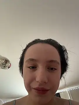 MiaTee online show from February 2026 04:07:01 AM