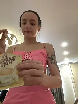 MiaTee online show from February 2026 05:05:02 AM