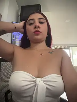 Nahomy Benett online show from February 2026 11:37:01 AM