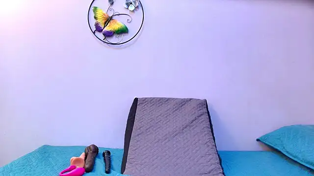 melany roberts  online show from March 2026 03:12:02 AM