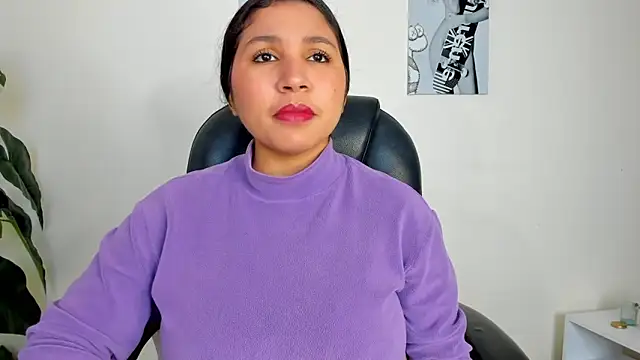 Snapshot of Victoria_Rosee chatting on February 2026 12:33:01 PM Victoria Rosee online show from February 2026 12:33:01 PM