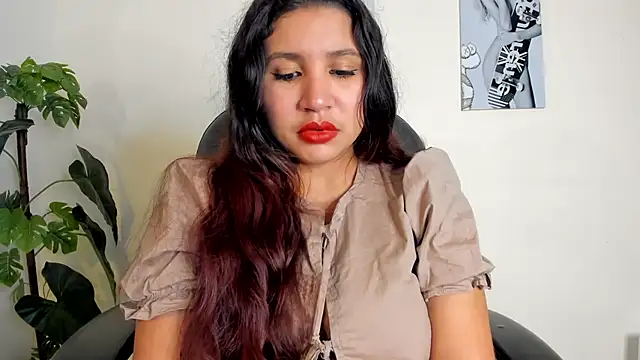 Snapshot of Victoria_Rosee chatting on February 2026 12:41:02 PM Victoria Rosee online show from February 2026 12:41:02 PM