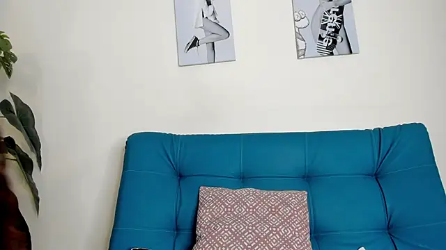 Snapshot of Victoria_Rosee chatting on February 2026 01:11:01 PM Victoria Rosee online show from February 2026 01:11:01 PM