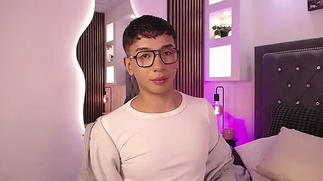 Fancy Vixen online show from March 2026 04:17:01 AM