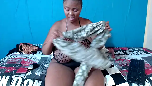 Snapshot of PrettyLisa26 chatting on February 2026 05:55:01 AM PrettyLisa26 online show from February 2026 05:55:01 AM