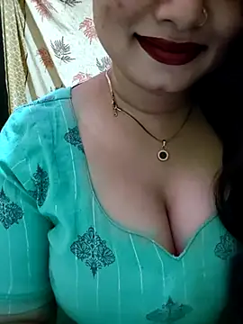 Snapshot of PARI51 chatting on May 2026 07:52:02 PM PARI51 online show from May 2026 07:52:02 PM