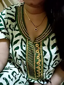 Snapshot of PARI51 chatting on May 2026 08:17:02 PM PARI51 online show from May 2026 08:17:02 PM