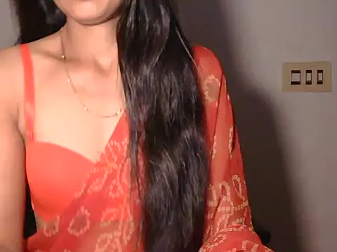 Snapshot of Qute_flora chatting on May 2026 06:04:01 PM Qute flora online show from May 2026 06:04:01 PM