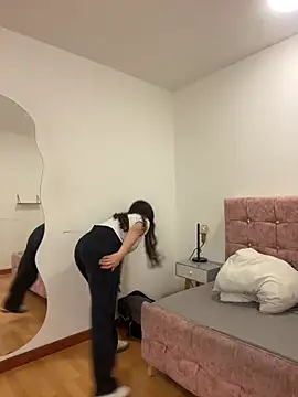 Annie bonnie  online show from February 2026 11:31:02 AM