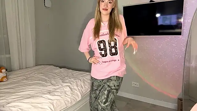 Between Eeys online show from February 2026 03:10:02 PM