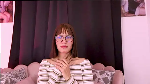 Snapshot of dakotacollins_ chatting on June 2026 04:39:02 AM dakotacollins online show from June 2026 04:39:02 AM