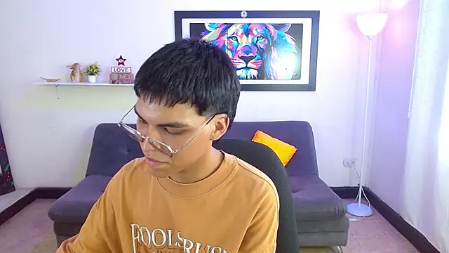 Maecum18 online show from March 2026 10:04:02 PM