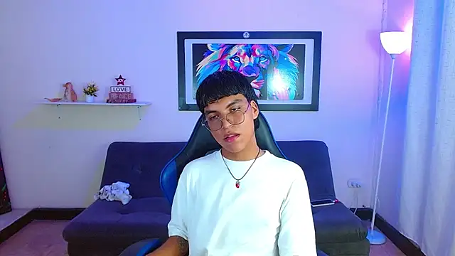 Maecum18 online show from June 2026 09:13:02 PM