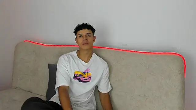  Alex Colton online show from April 2026 10:07:02 PM