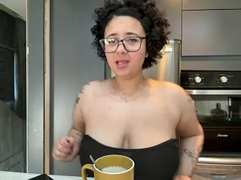 BabyChanntal online show from April 2026 12:36:01 PM