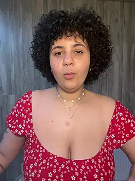 Snapshot of BabyChanntal chatting on May 2026 09:44:02 PM BabyChanntal online show from May 2026 09:44:02 PM