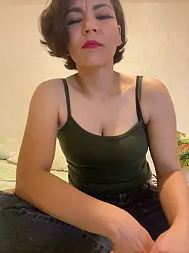 eva luz online show from February 2026 10:03:01 PM